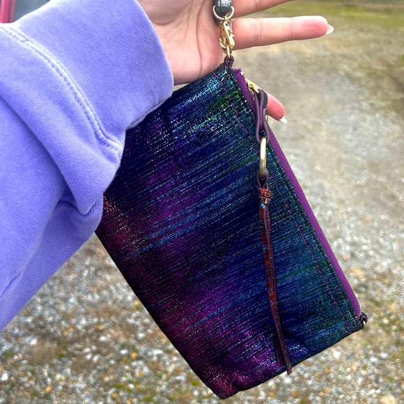 COPY - Hobo wristlet - Picture 3 of 5
